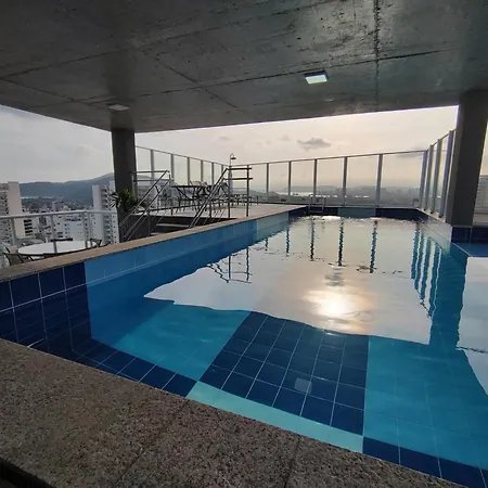 Apto Novo, Sofisticado e Aconchegante em Astúrias Guarujá-2