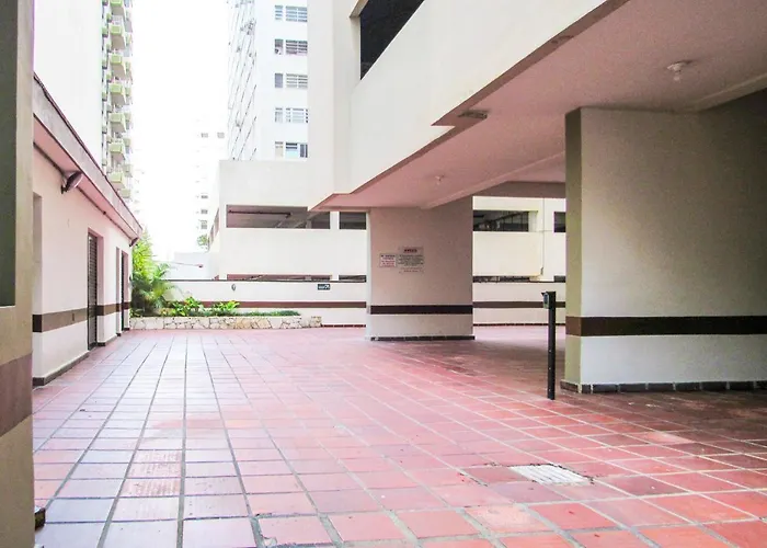 Apto A 200 M Da Praia Das Pitangueiras-Guaruja Sp